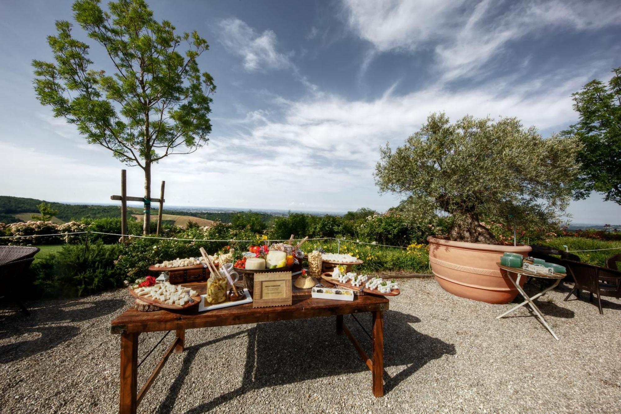 Parco Di Montebello Quattro Castella Экстерьер фото