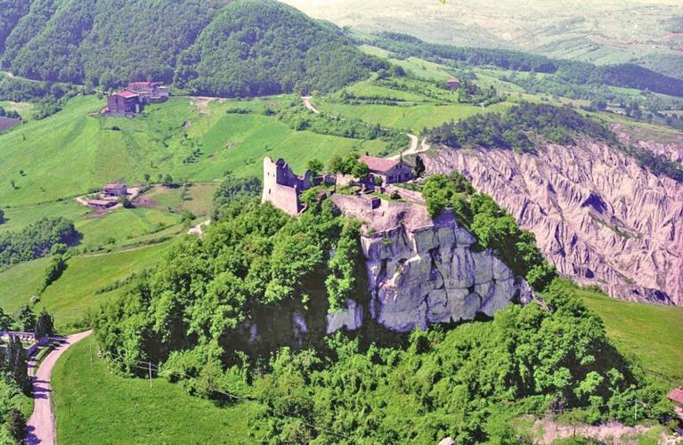 Parco Di Montebello Quattro Castella Экстерьер фото